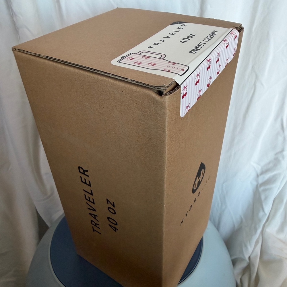 Hydro Jug Traveler 40oz Sweet Cherry